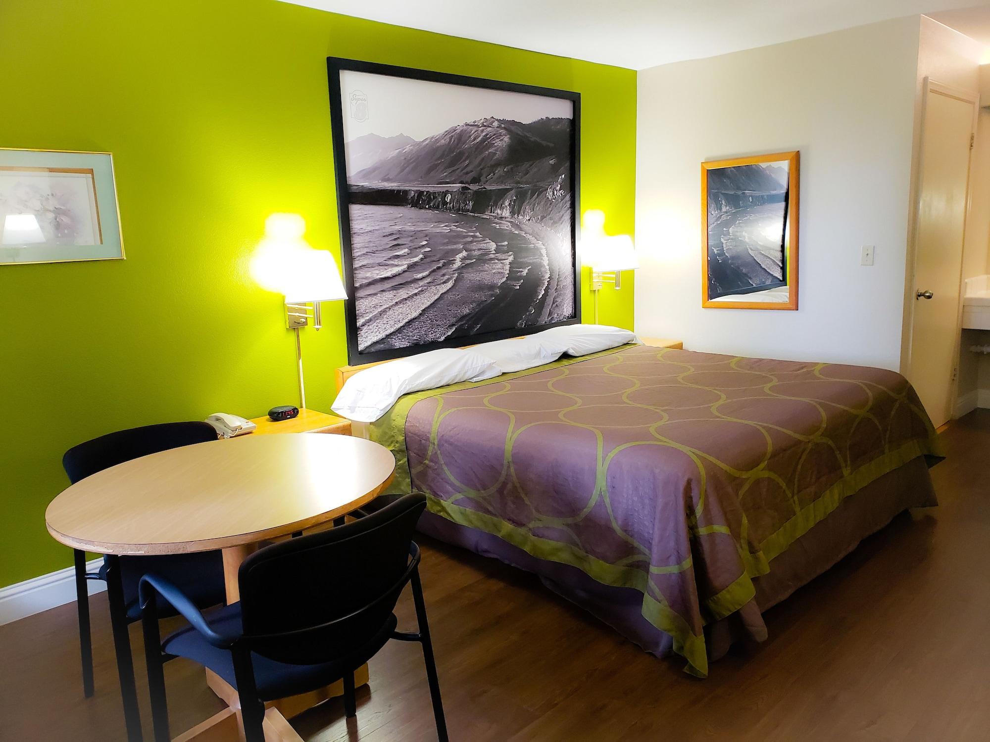Super 8 By Wyndham Auburn Hotel Eksteriør billede